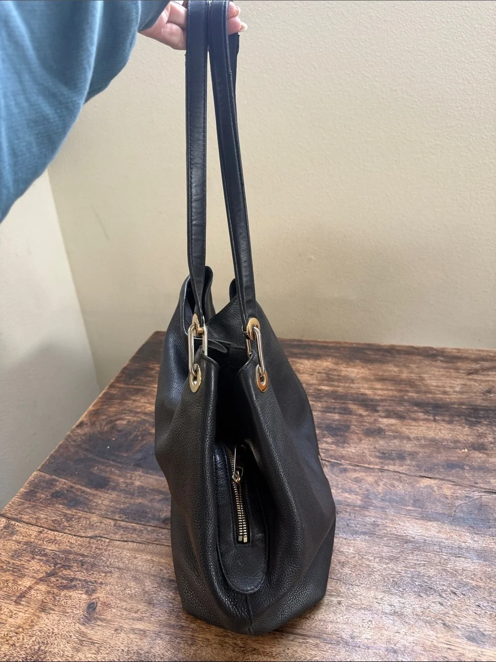Michael Kors Raven Large Pebbled Leather Shoulder Tote Black Leather Purse bag
